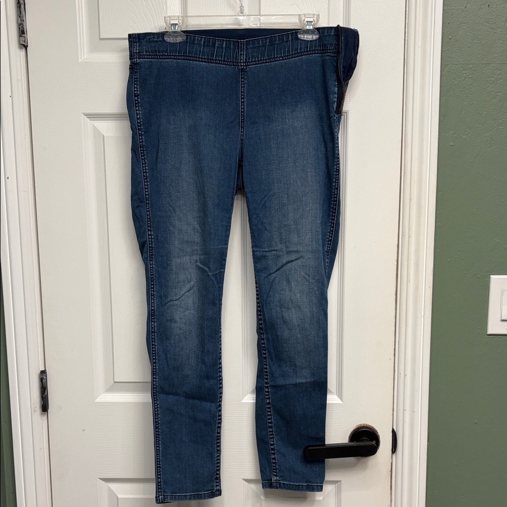 CAbi Women's Skinny Stretch Denim in Dark Blue Wash